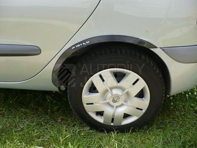 plastové lemy blatníku renault scenic.jpg