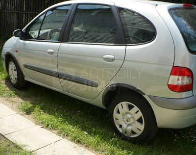 plastové lemy blatníku renault scenic..jpg